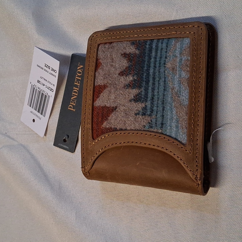 Pendleton Tan Leather Bifold Wallet with Blue and Rust Wool Inlay - Picture 4 of 6